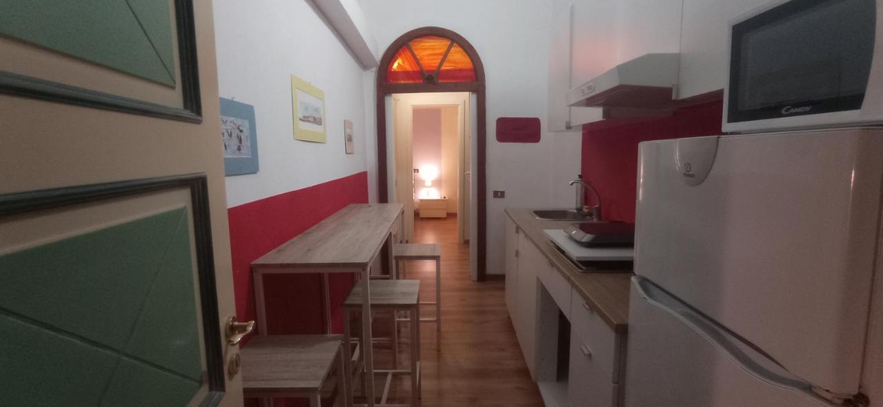 Onlyrooms III - Piazza Jenne 칼리아리 외부 사진