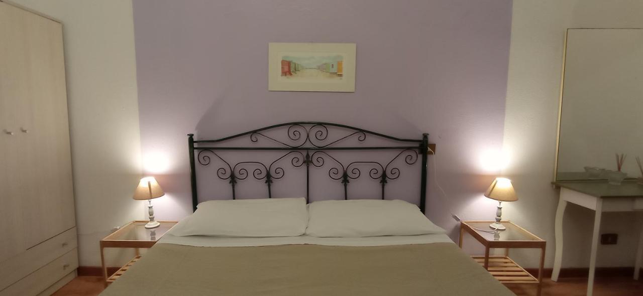 Onlyrooms III - Piazza Jenne 칼리아리 외부 사진