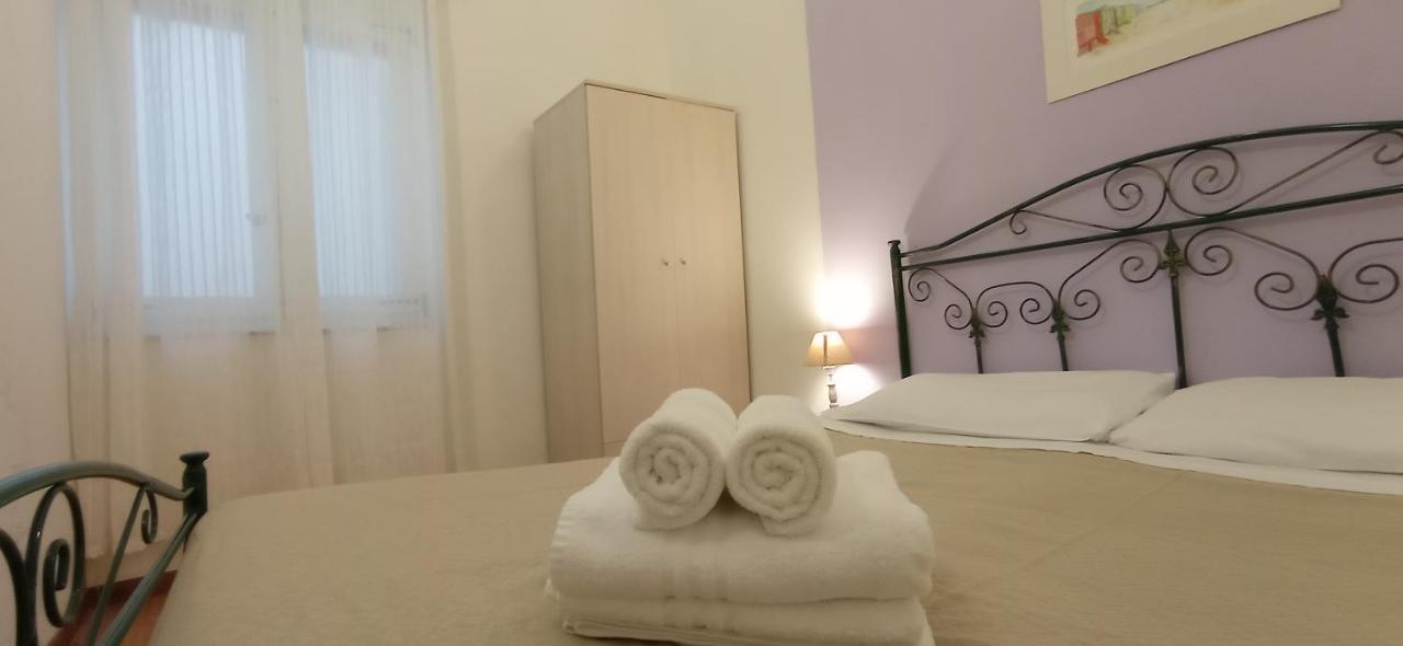 Onlyrooms III - Piazza Jenne 칼리아리 외부 사진