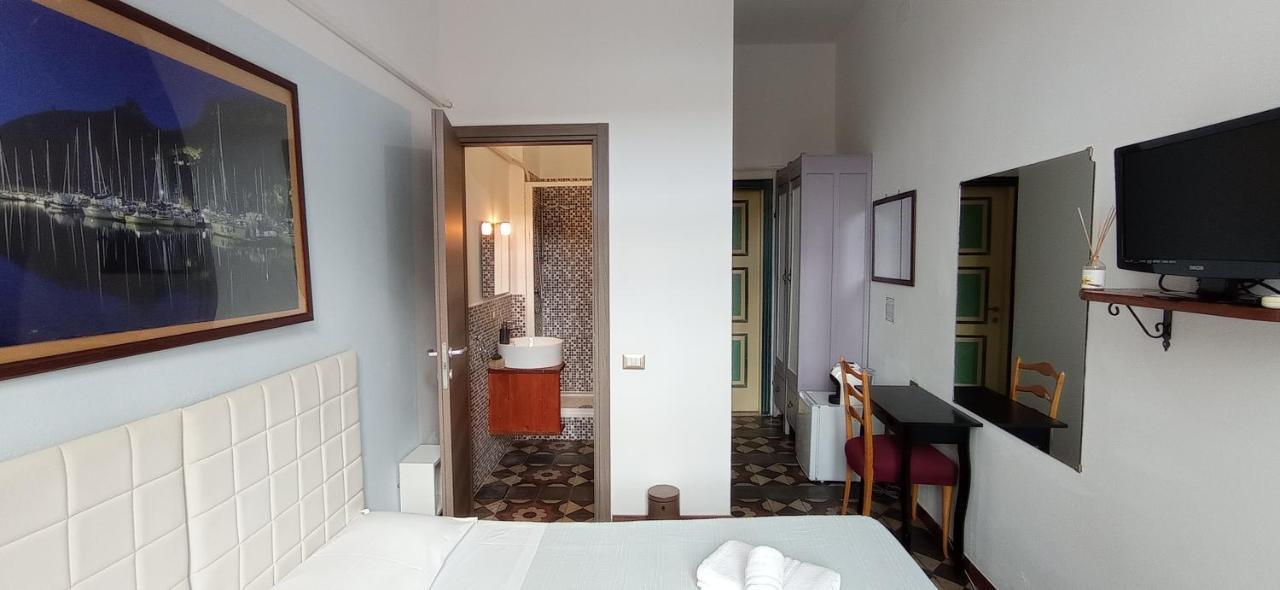 Onlyrooms III - Piazza Jenne 칼리아리 외부 사진